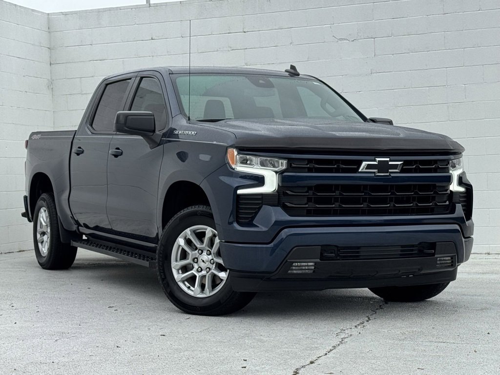 2022 Chevrolet Silverado 1500 RST photo 2