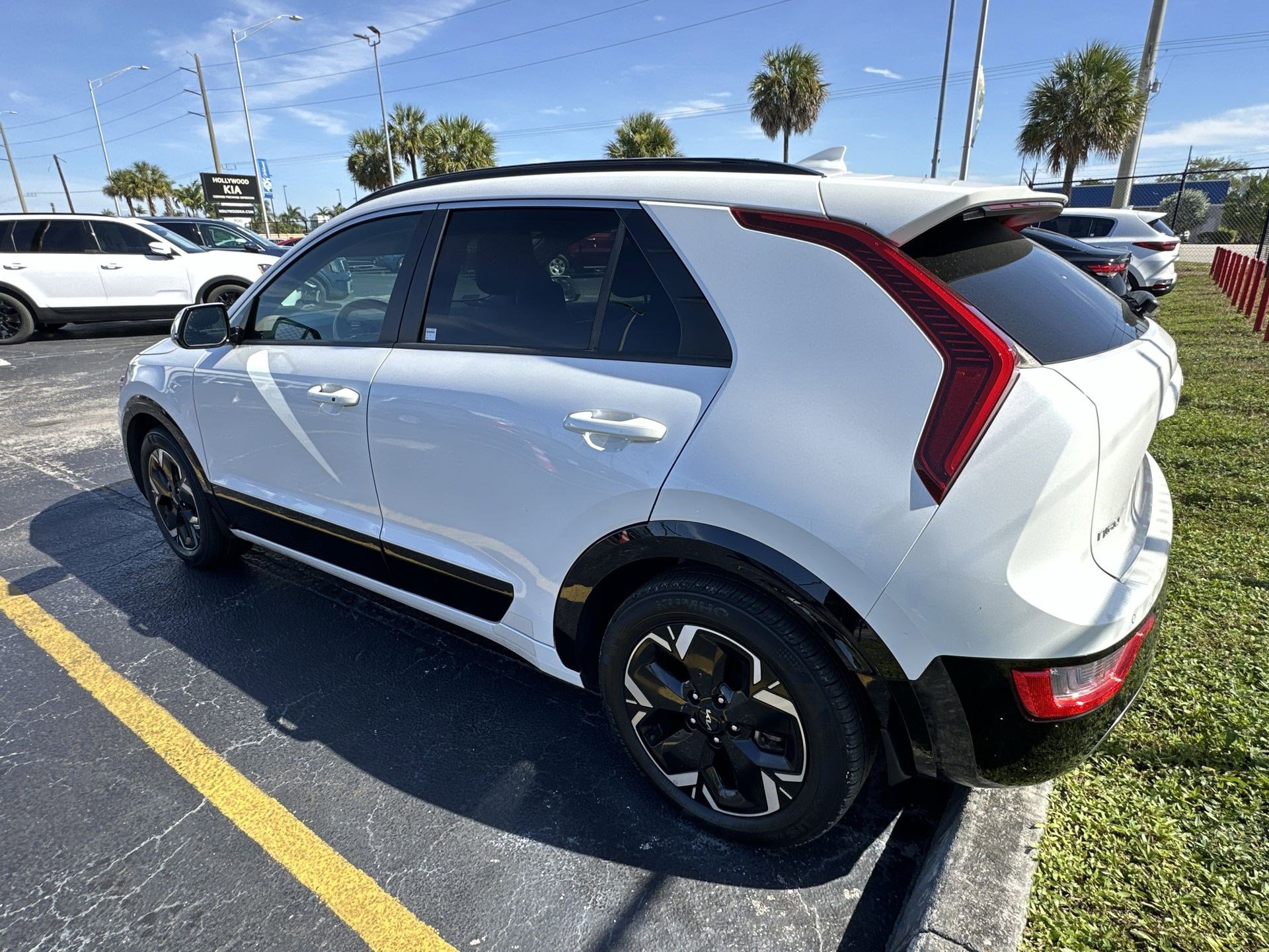 2023 Kia Niro EV Wind photo 2