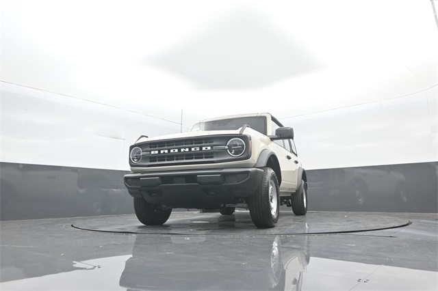 2025 Ford Bronco Base photo 23