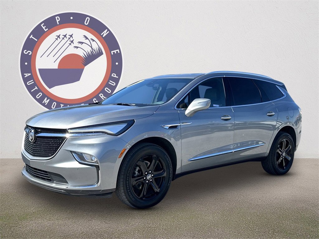 2024 Buick Enclave Essence photo 2