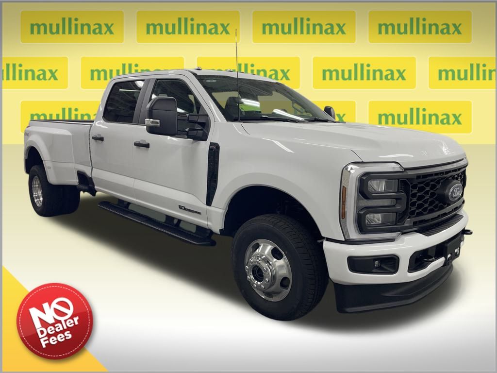 2026 Ford F-350 Super Duty XL's photo