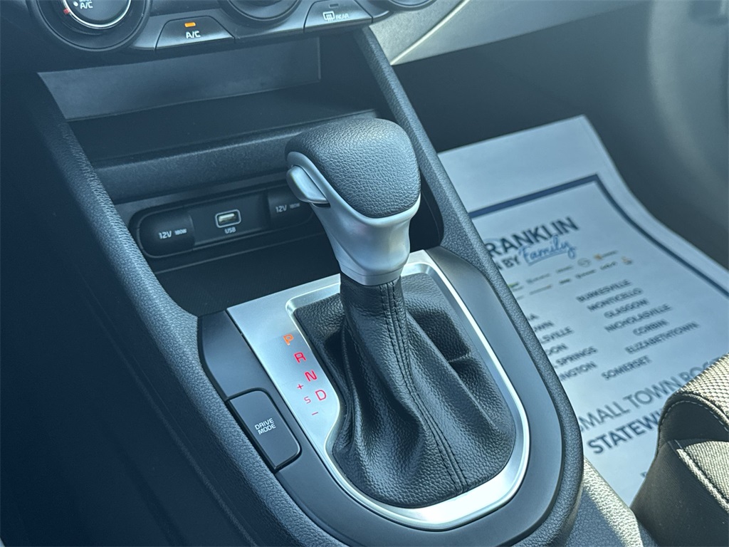 2022 Kia Forte LXS photo 25