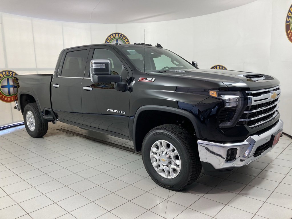 2025 Chevrolet Silverado 2500HD LTZ photo 13