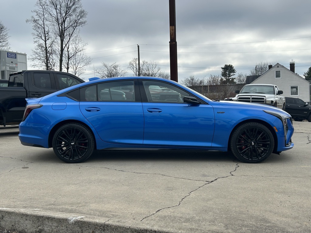 2026 Cadillac CT5 V photo 4