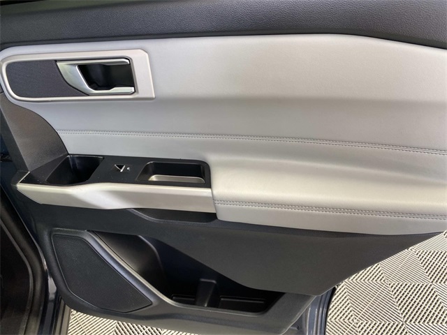 2022 Ford Explorer XLT photo 26