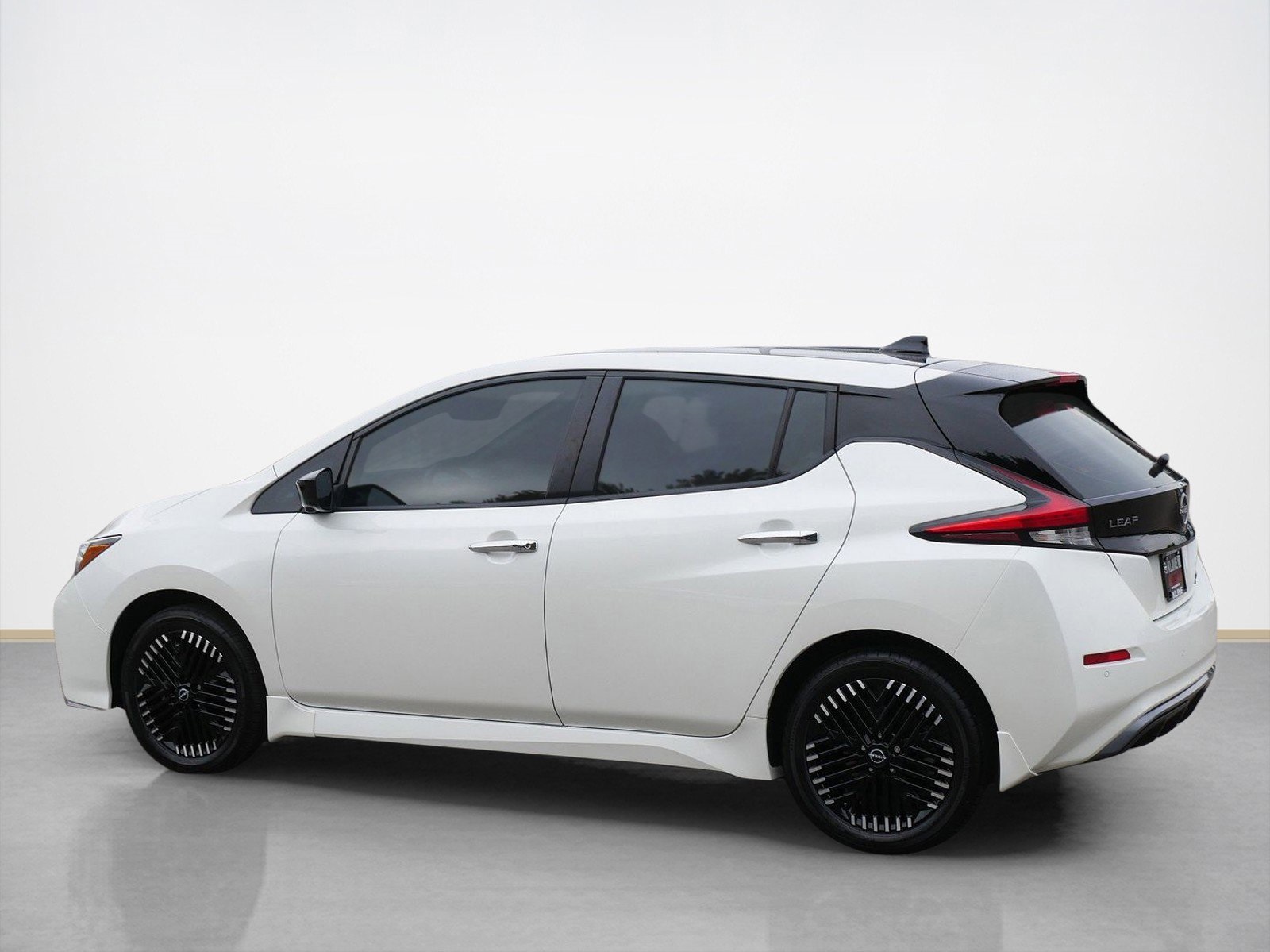 2024 Nissan Leaf SV Plus photo 5