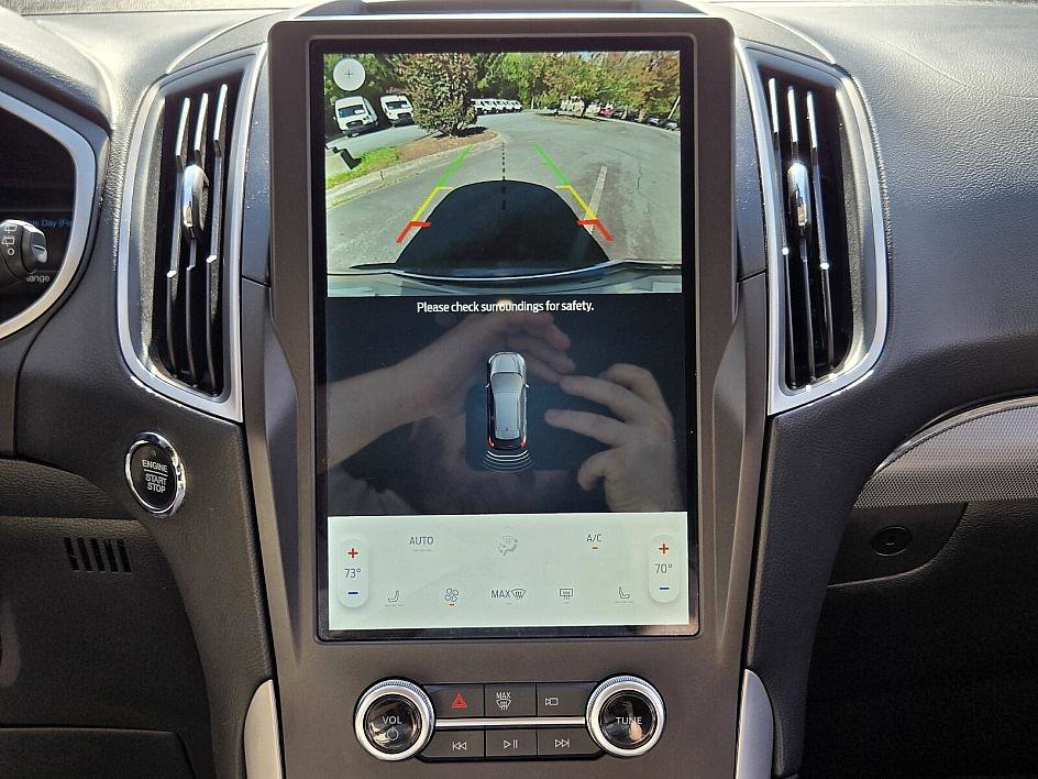 2021 Ford Edge SEL photo 22