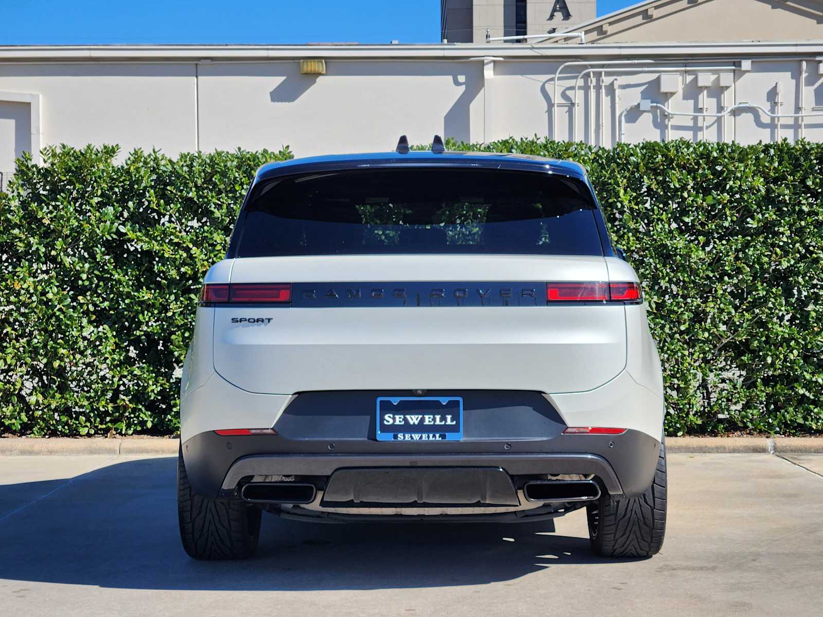 2024 Land Rover Range Rover Sport SE photo 4