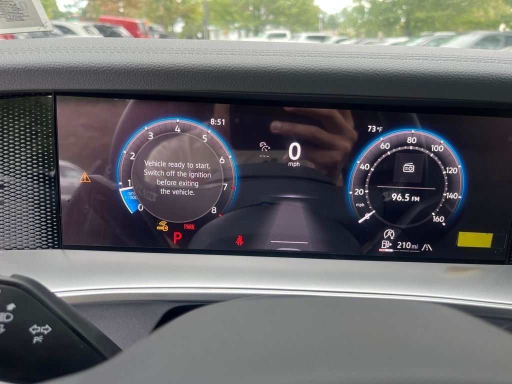 2025 Volkswagen Tiguan SE photo 10