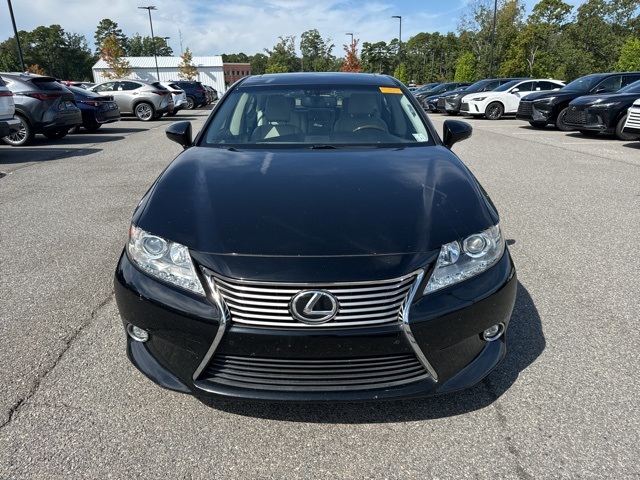 2015 Lexus ES 350 photo 3