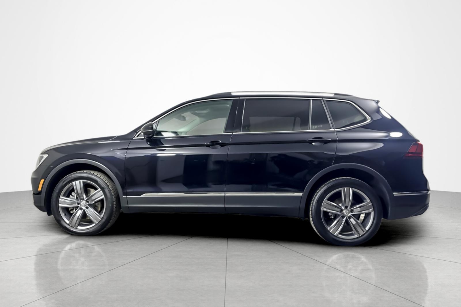 Used 2020 Volkswagen Tiguan SEL with VIN 3VV2B7AX5LM126378 for sale in Beverly Hills, CA