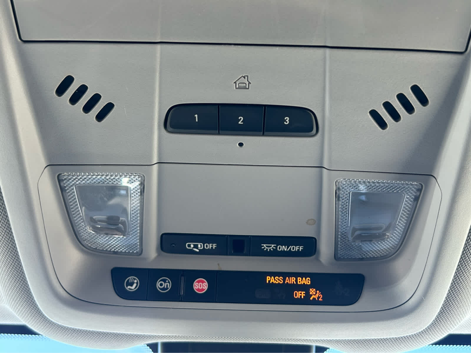 2020 Chevrolet Equinox LT photo 18