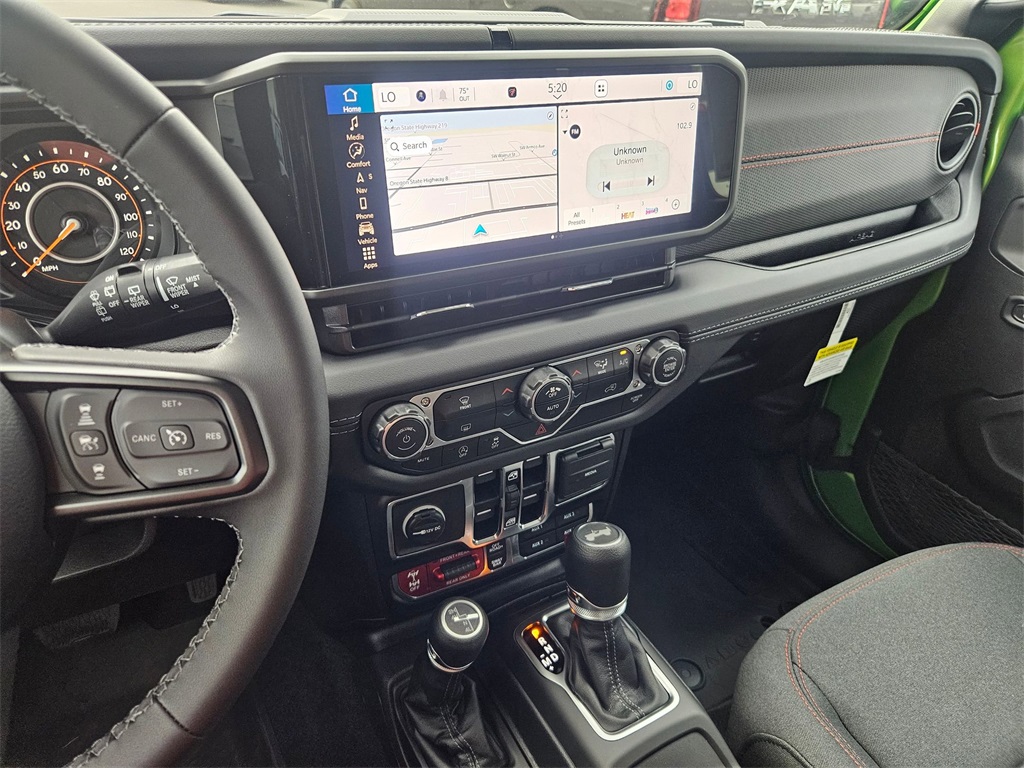 2025 Jeep Wrangler Rubicon photo 19