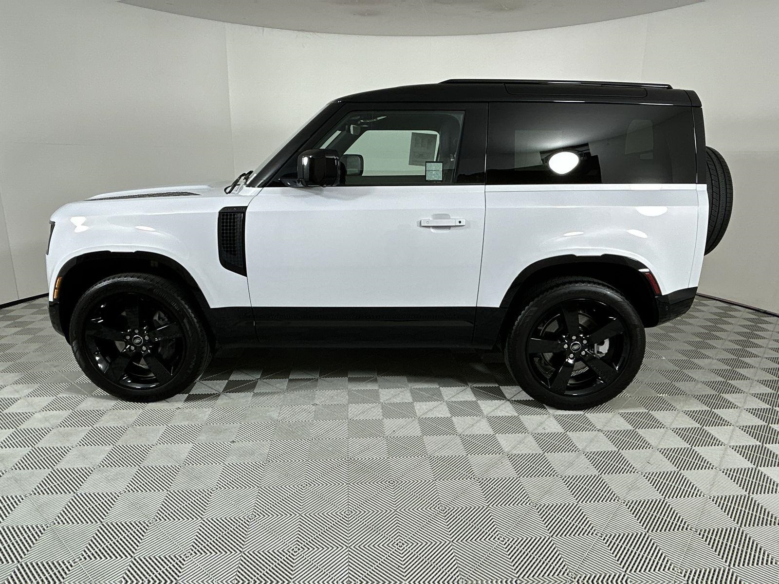 2023 Land Rover Defender 90 X-Dynamic SE photo 2