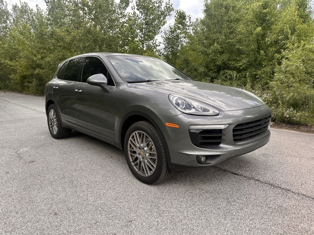 2017 Porsche Cayenne S photo 3