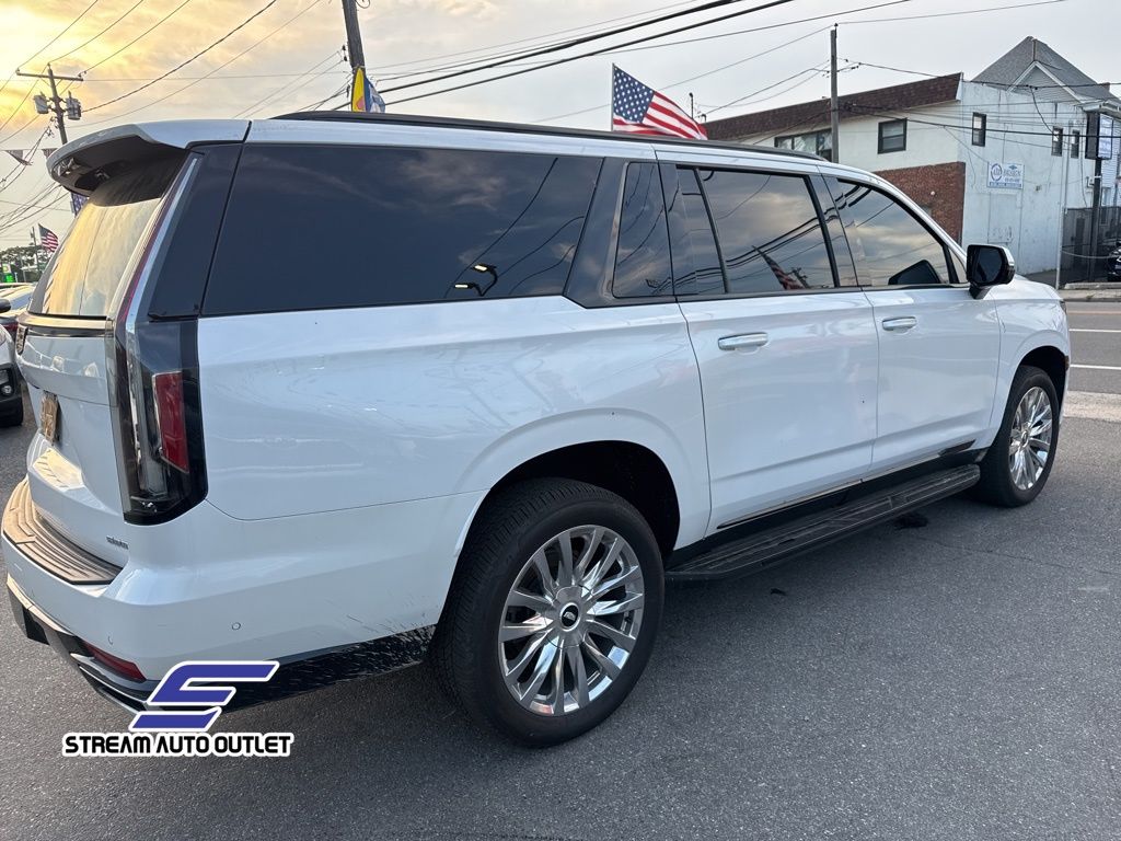 2022 Cadillac Escalade ESV Premium Luxury photo 6