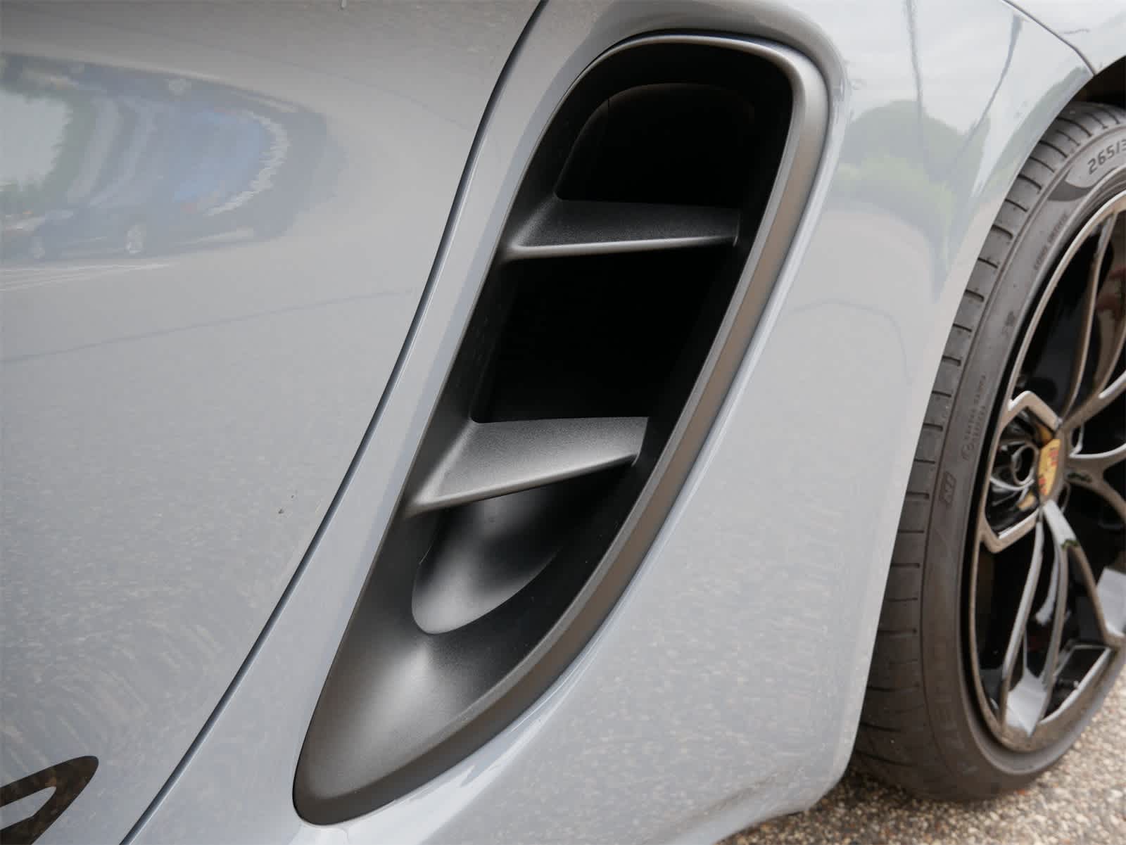 2025 Porsche Cayman S photo 19