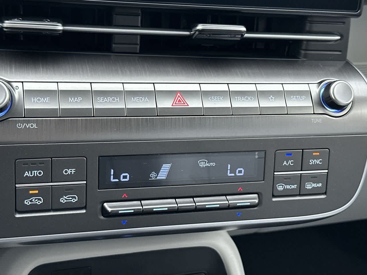 2026 Hyundai Kona SEL photo 18