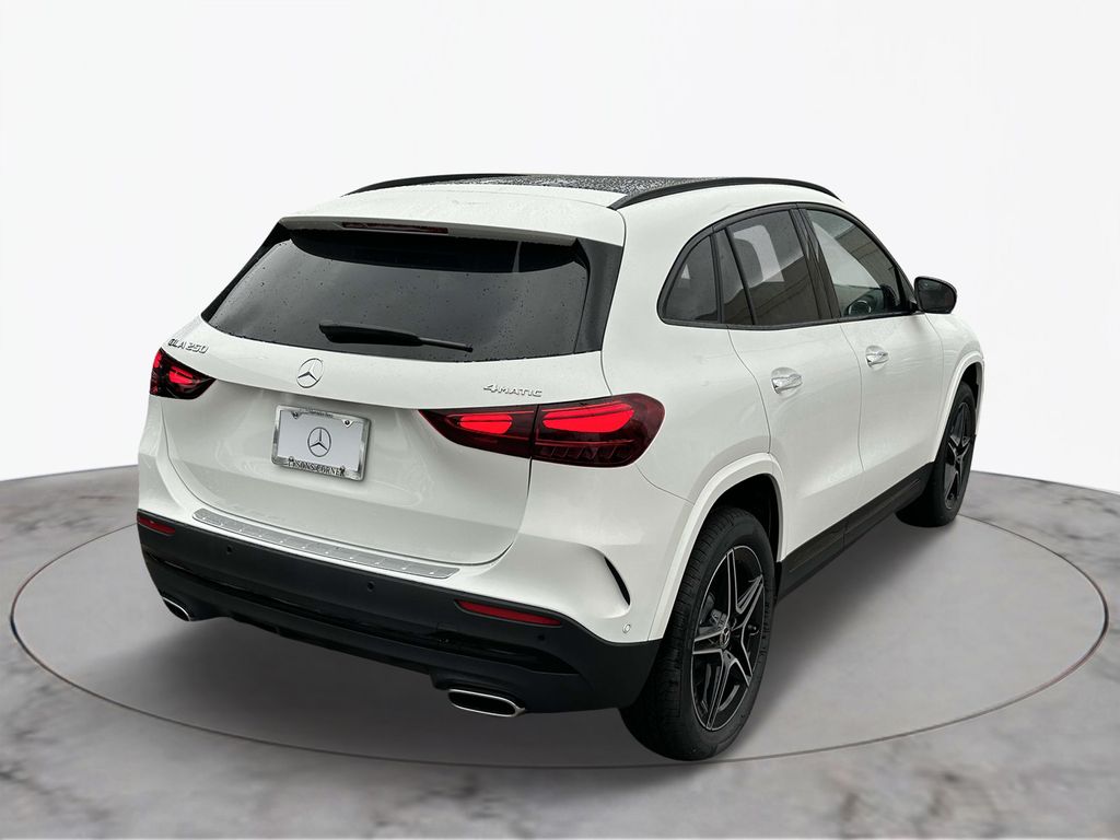2025 Mercedes Benz GLA 250 4MATIC photo 4