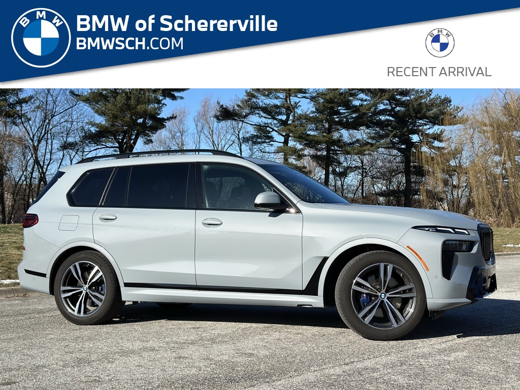 2025 BMW X7 40i's photo