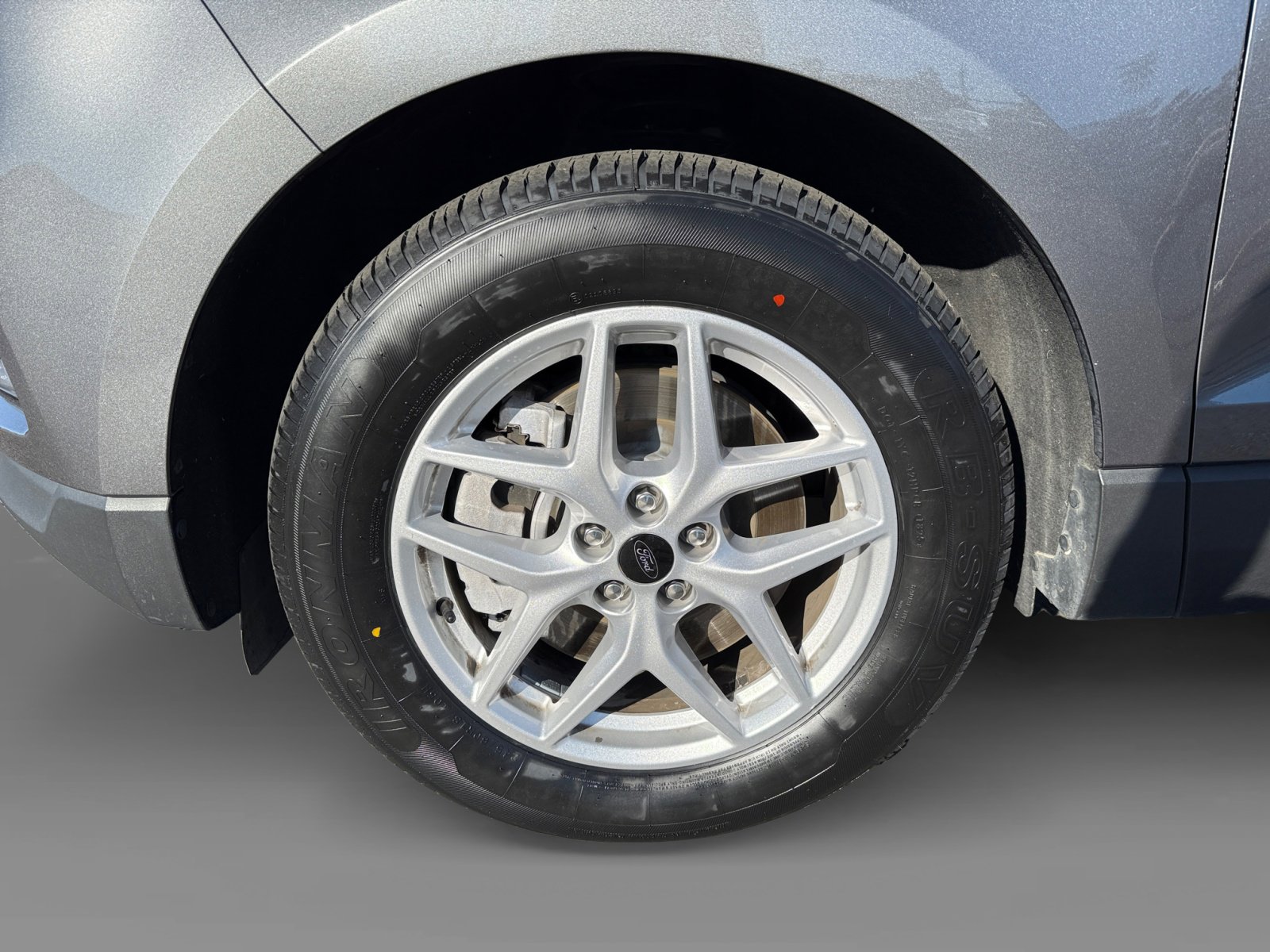 2024 Ford Edge SEL photo 9