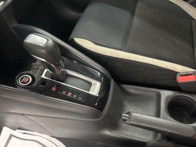 2021 Nissan Versa 1.6 SV photo 20