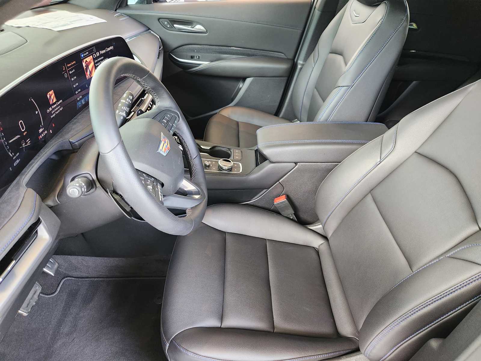 2025 Cadillac XT4 Sport photo 8
