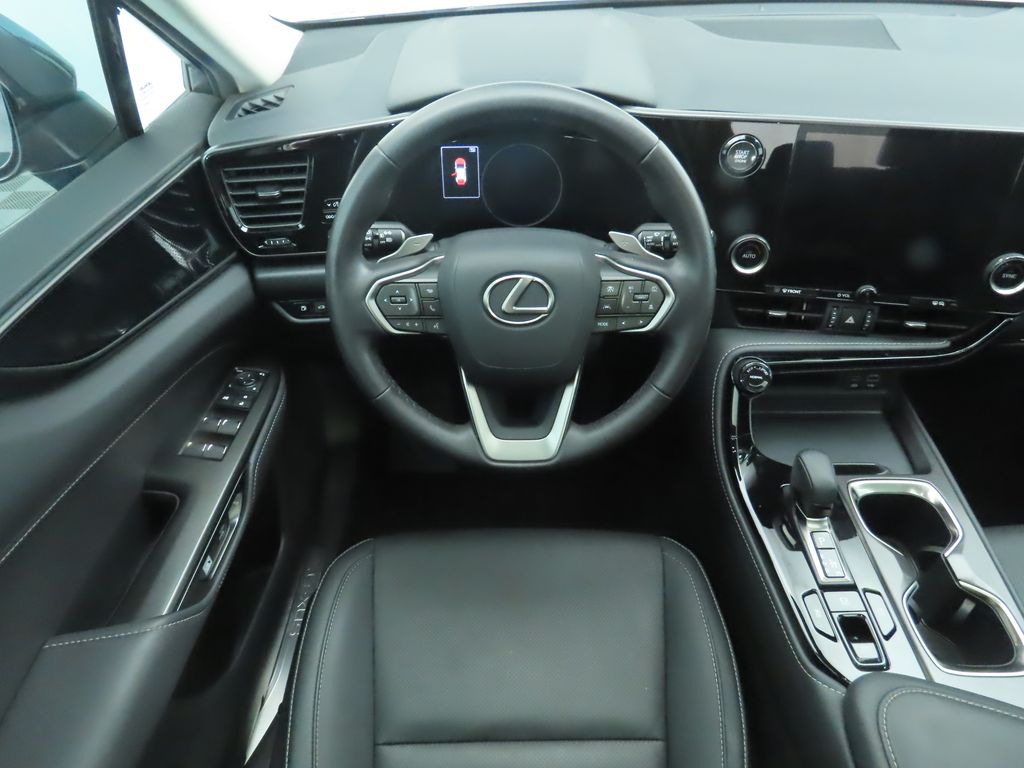 2024 Lexus NX 250 photo 8