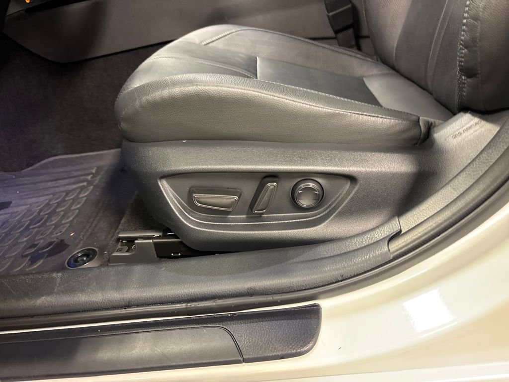 2025 Toyota Camry XSE photo 18