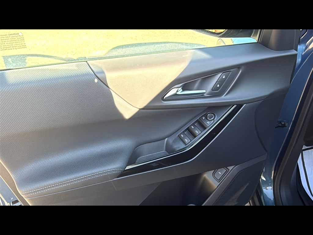 2026 Chevrolet Equinox LT photo 3