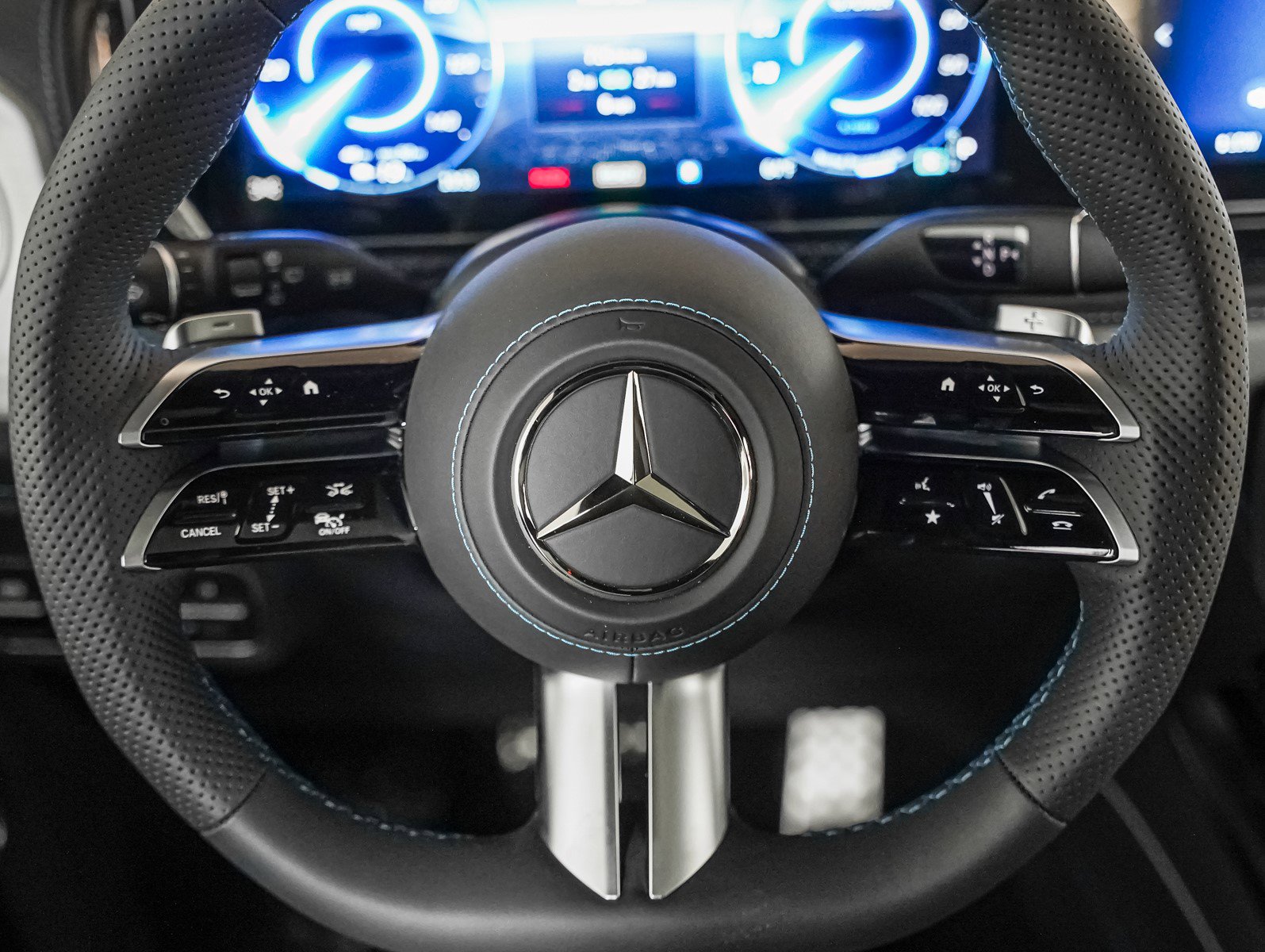 2025 Mercedes Benz G photo 11