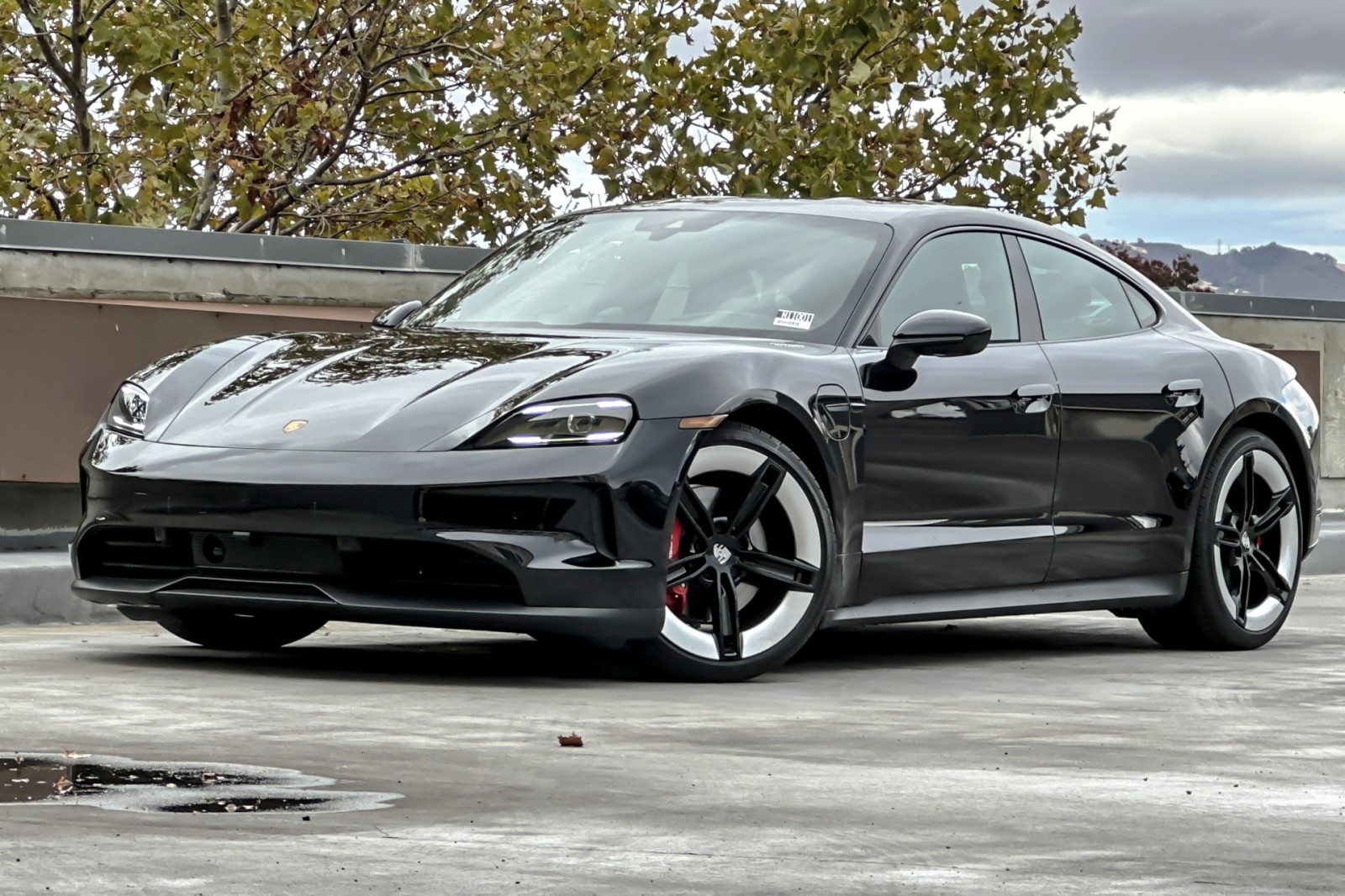 2025 Porsche Taycan 4S photo 2