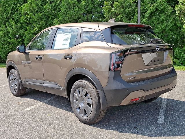 2025 Nissan Kicks S photo 4