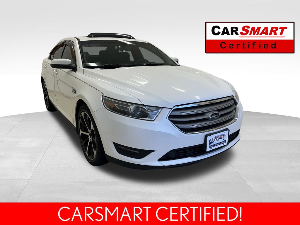 2015 Ford Taurus SEL's photo