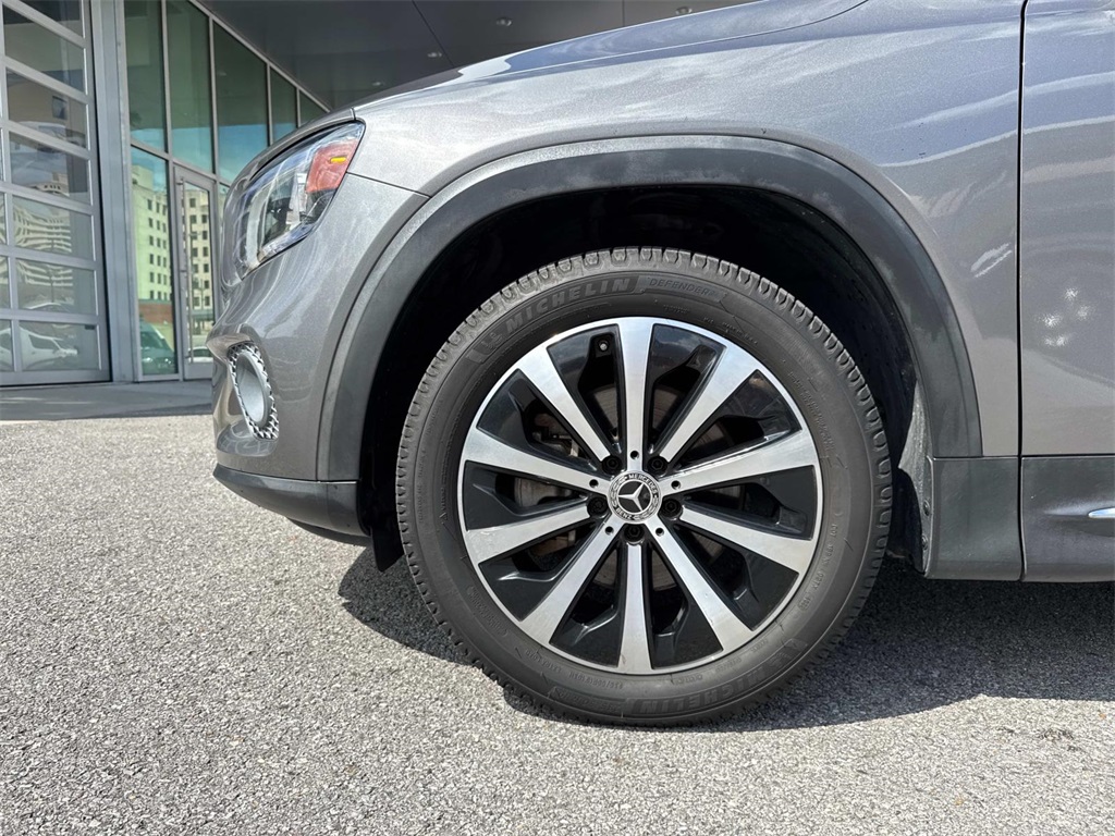 2021 Mercedes Benz GLB 250 photo 3