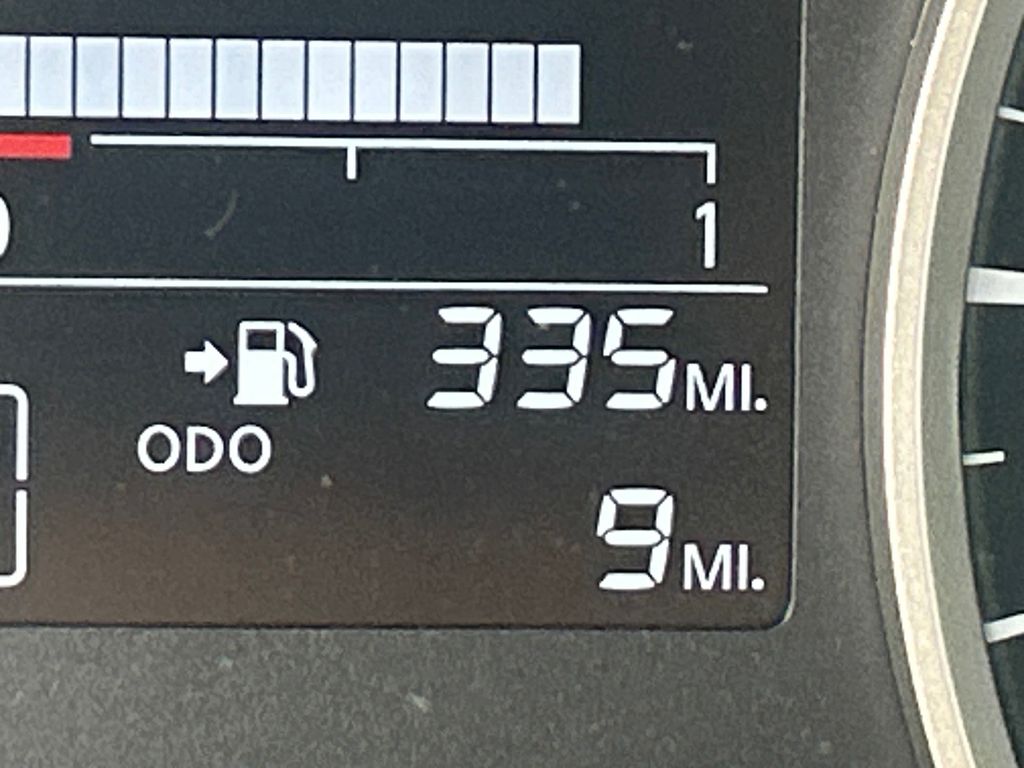 2025 Nissan Versa 1.6 S photo 21