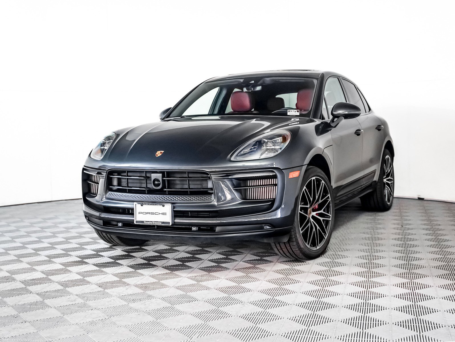 2025 Porsche Macan S
