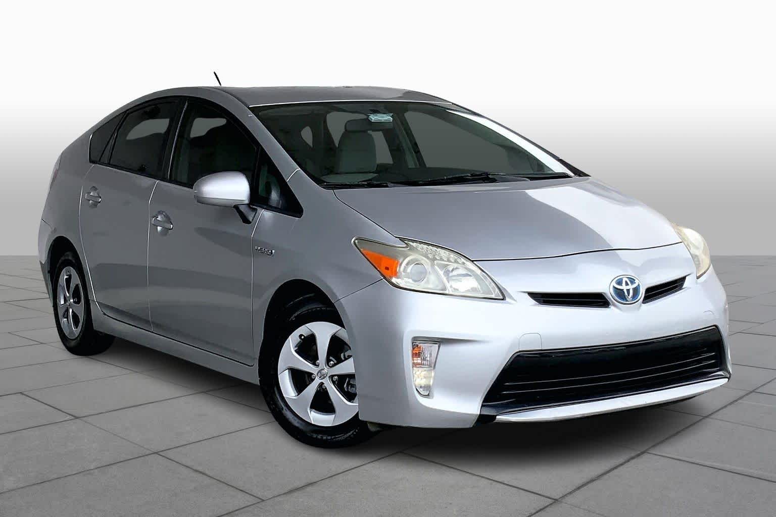 2012 Toyota Prius Two photo 2