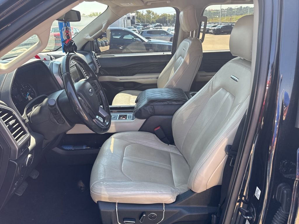 2020 Ford Expedition MAX Platinum photo 12