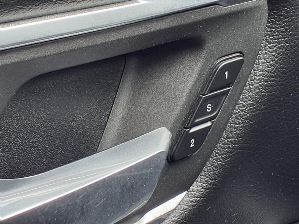 2020 Ram 1500 Laramie photo 12