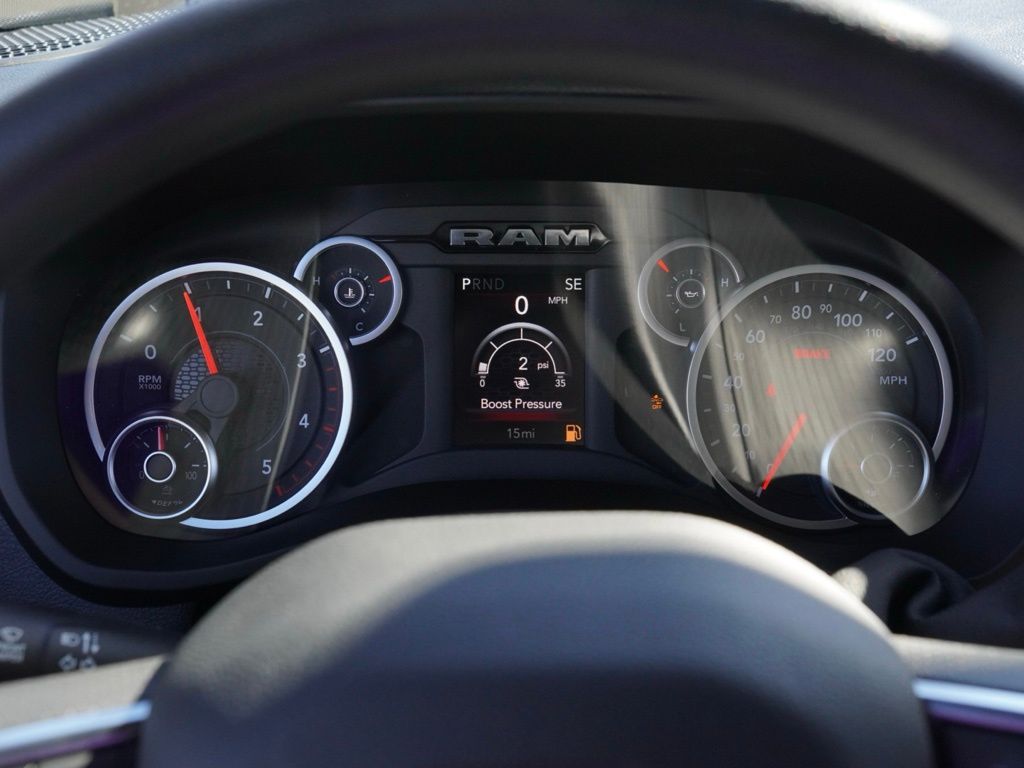 New 2026 Granite Crystal Metallic Clear-Coat Exterior Paint RAM Tradesman image 15