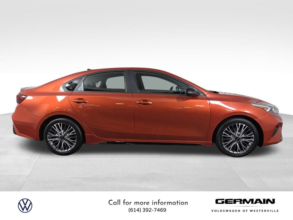 2022 Kia Forte GT-Line photo 4