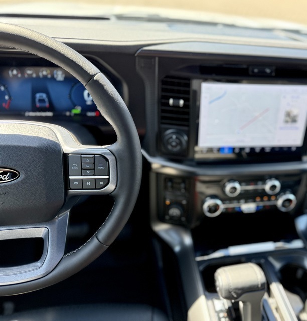 2025 Ford F-150 Lariat photo 17
