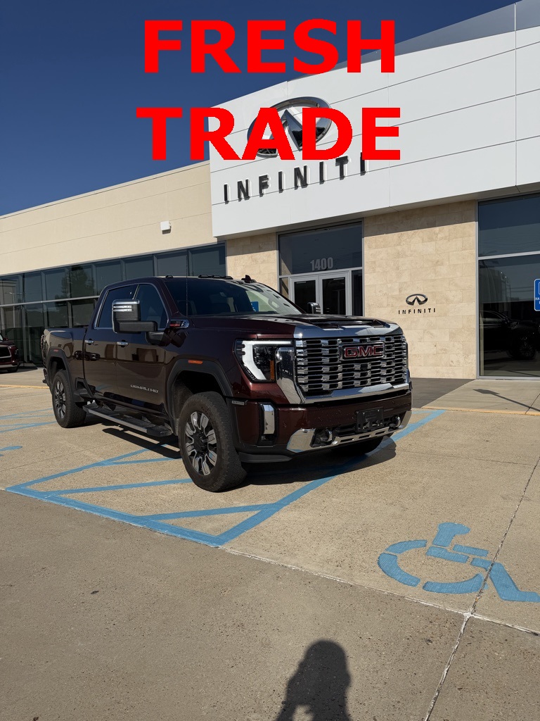 2024 GMC Sierra 2500HD Denali's photo