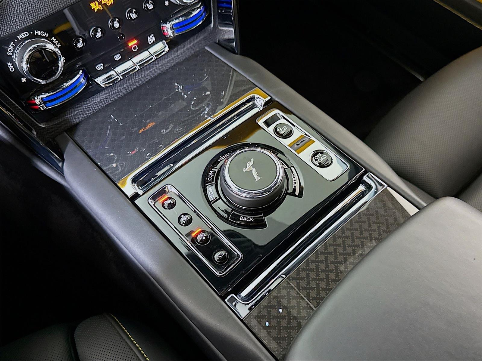 2023 Rolls Royce Cullinan Black Badge photo 21