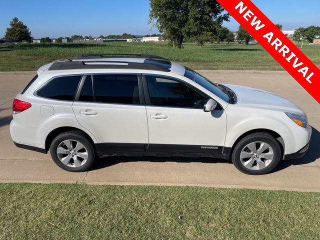 2012 Subaru Outback 2.5i photo 2
