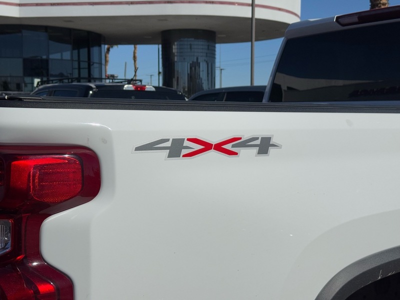 2022 Chevrolet Silverado 2500HD Custom photo 4