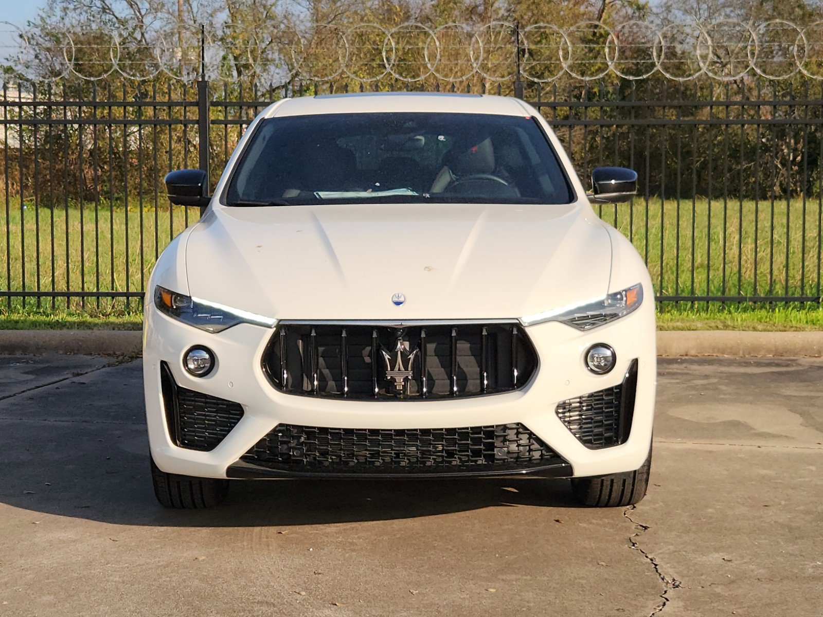 2024 Maserati Levante Modena photo 2