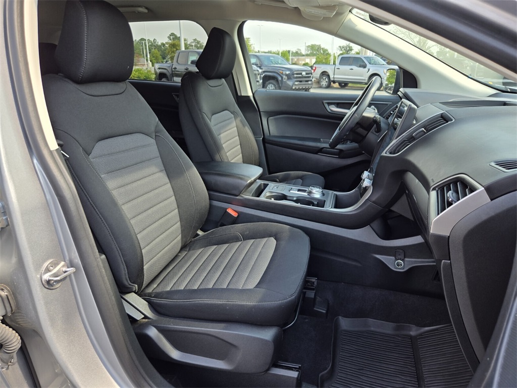 2024 Ford Edge SE photo 12