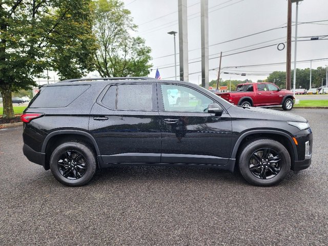 2023 Chevrolet Traverse LS photo 16